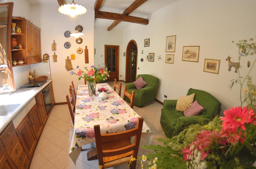 Casa Romana Виареджо Экстерьер фото